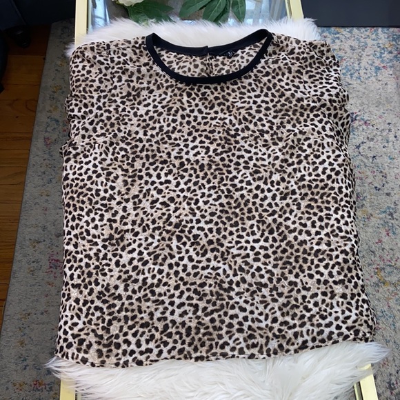 Torrid Chiffon Leopard Print sheer Top size 2 - Picture 1 of 16